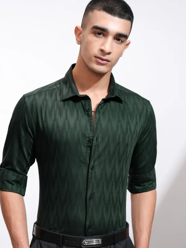 Highlander Men Green Textured Slim Fit Casual Shirt
