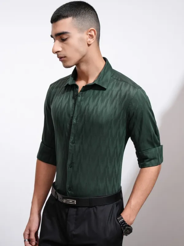 Highlander Men Green Textured Slim Fit Casual Shirt