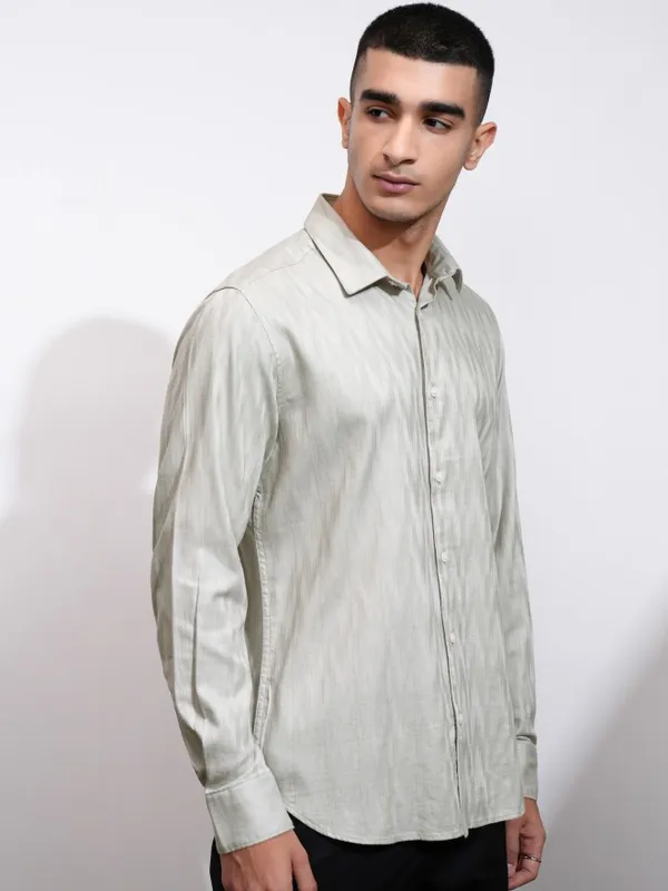 Highlander Men Green Textured Slim Fit Casual Shirt