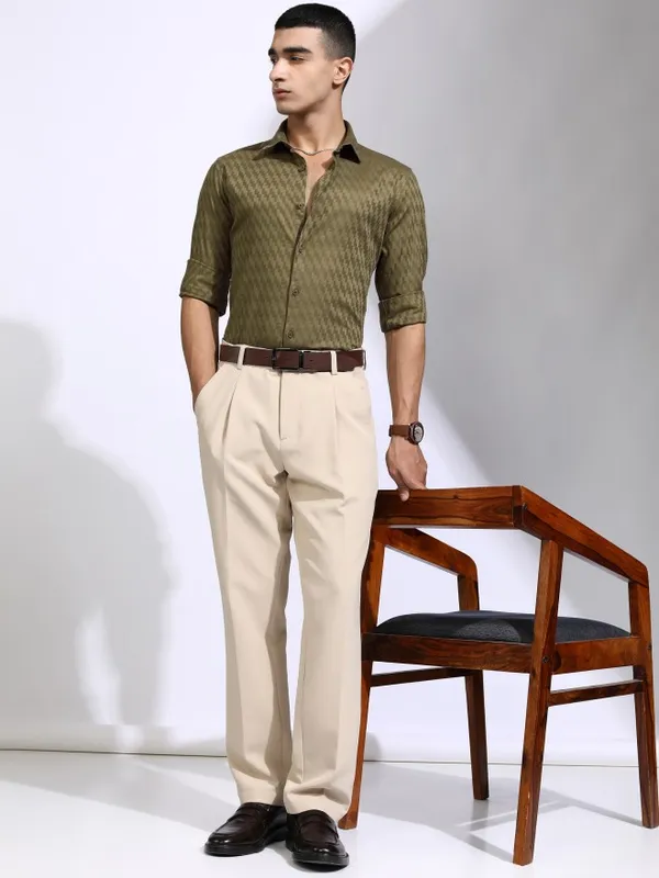 Highlander Men Olive Self Design Slim Fit Casual Shirt