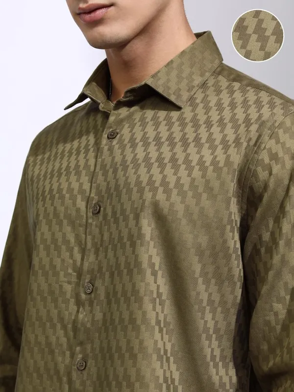 Highlander Men Olive Self Design Slim Fit Casual Shirt