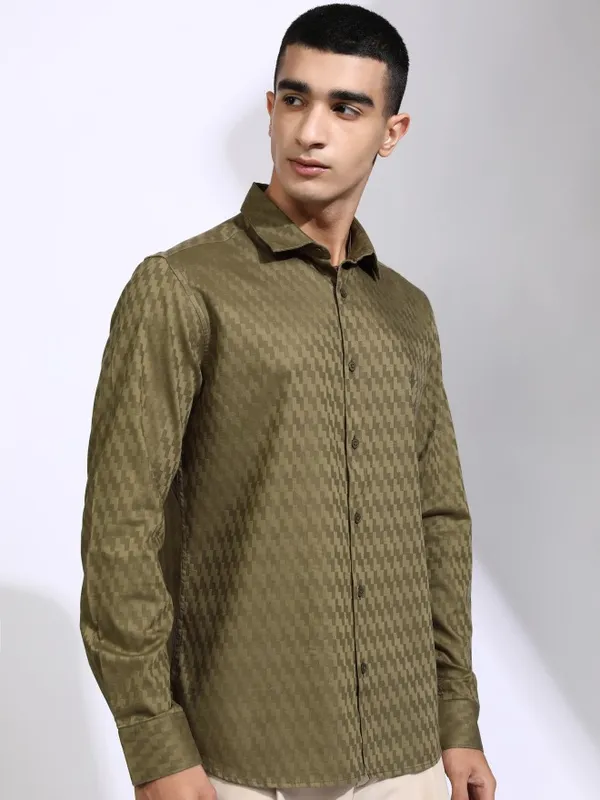 Highlander Men Olive Self Design Slim Fit Casual Shirt