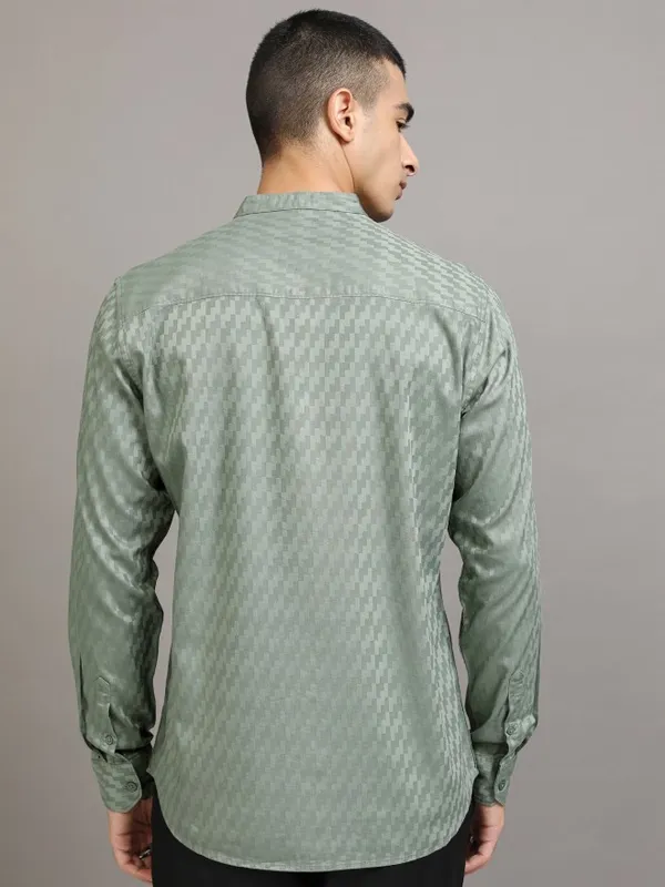 Highlander Men Green Textured Regular Fit Casual Shirt