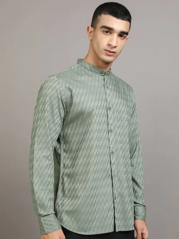Highlander Men Green Textured Regular Fit Casual Shirt