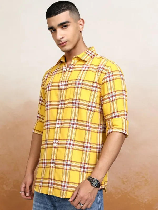 Highlander Men Yellow Checked Relaxed Fit Casual Shirt