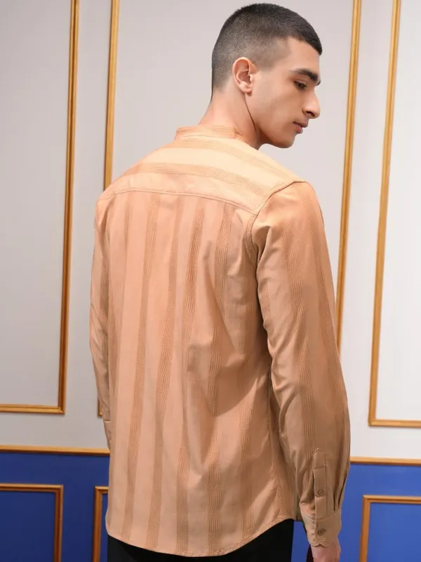 Highlander Men Orange Checked Regular Fit Casual Shirt