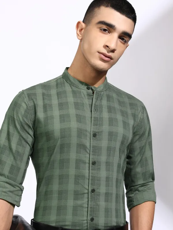 Highlander Men Olive Checked Regular Fit Casual Shirt