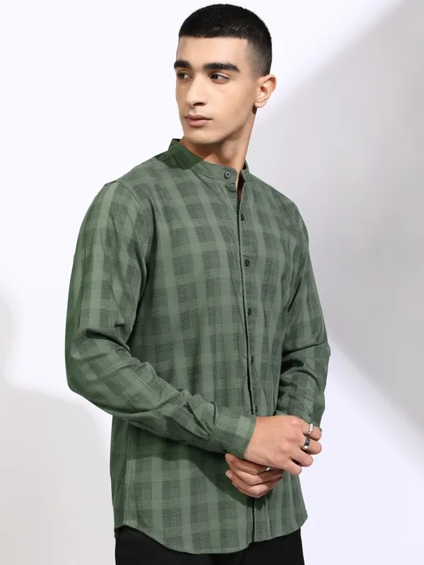 Highlander Men Olive Checked Regular Fit Casual Shirt