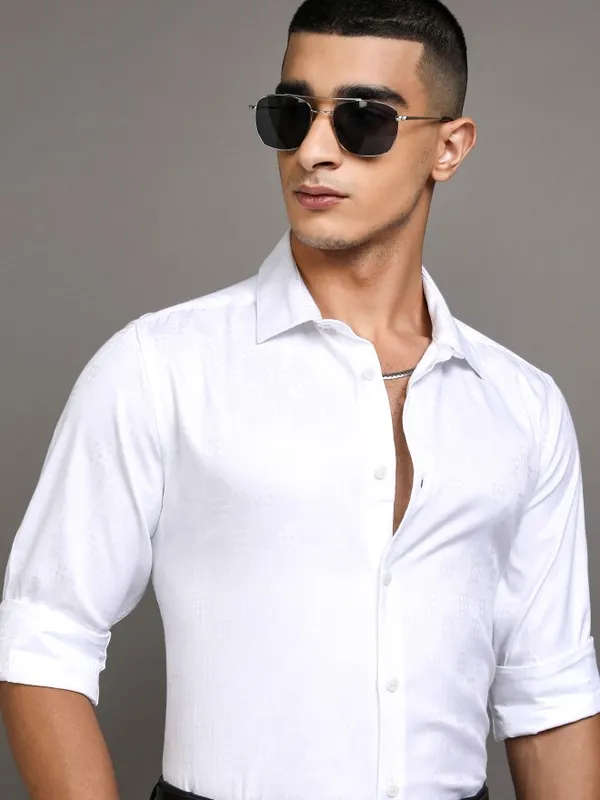 Highlander Men White Textured Slim Fit Casual Shirt