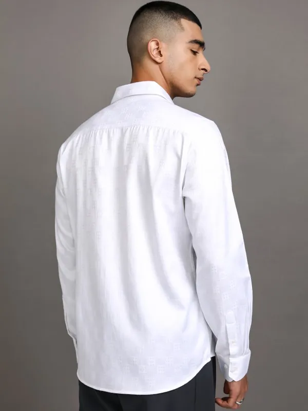 Highlander Men White Textured Slim Fit Casual Shirt