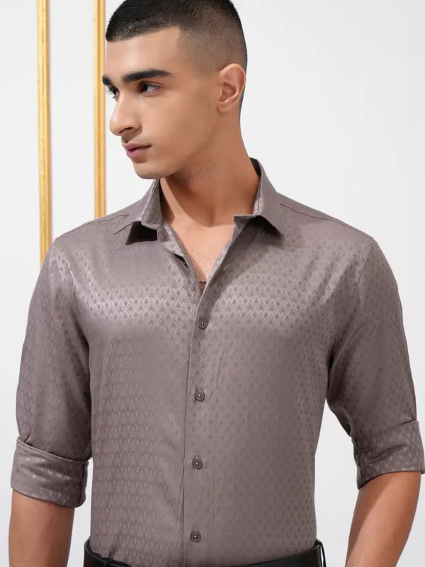 Highlander Men Pink Textured Slim Fit Casual Shirt