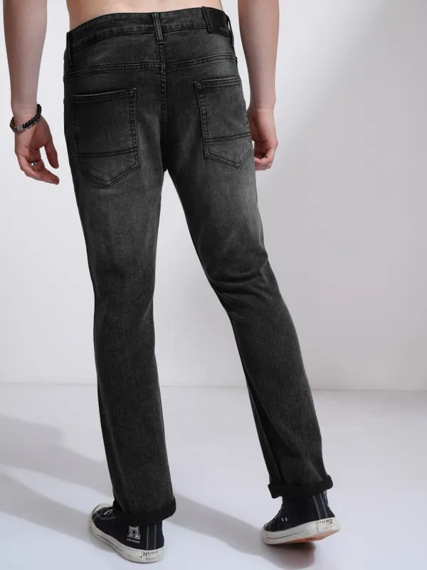 Highlander Men Grey Straight Fit Mildly Distressed Stretchable Jeans