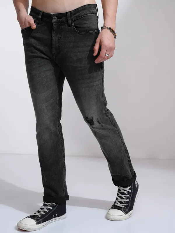 Highlander Men Grey Straight Fit Mildly Distressed Stretchable Jeans