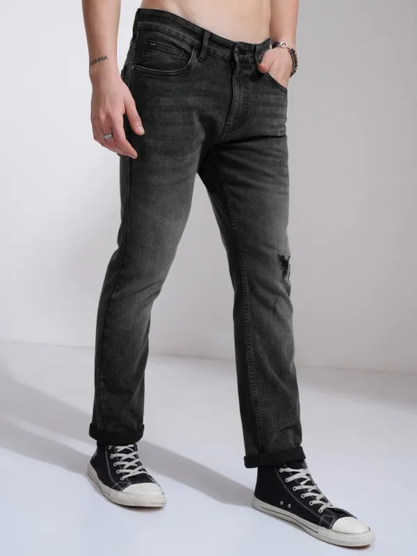 Highlander Men Grey Straight Fit Mildly Distressed Stretchable Jeans