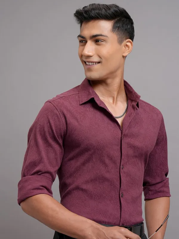 Locomotive Men Maroon Textured Slim Fit Casual Shirt