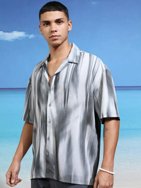 Highlander Men Grey Printed Oversized Fit Casual Shirt