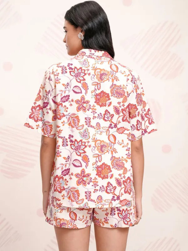 Tokyo Talkies Women Off White Shirt With Short