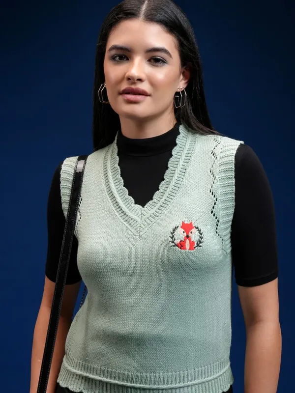 Tokyo Talkies Women Green V-Neck Sweater