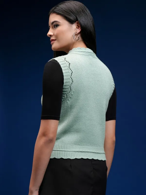 Tokyo Talkies Women Green V-Neck Sweater