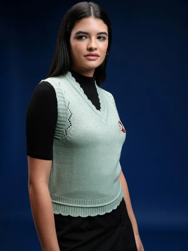 Tokyo Talkies Women Green V-Neck Sweater