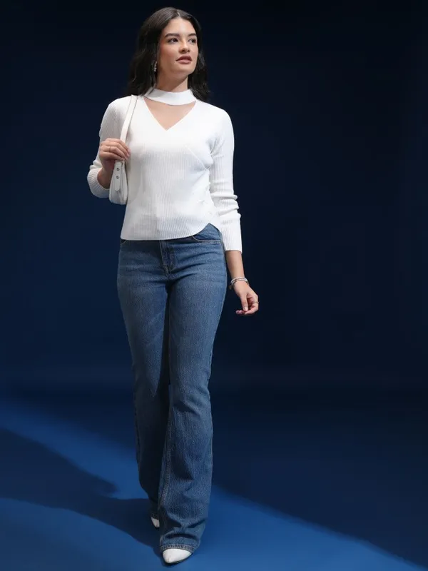 Tokyo Talkies Women White V-Neck Sweater