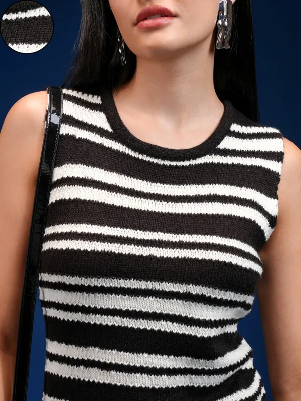 Tokyo Talkies Women Black Self Design Sheath Dress