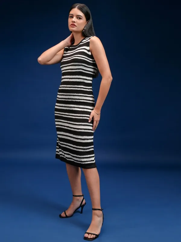 Tokyo Talkies Women Black Self Design Sheath Dress