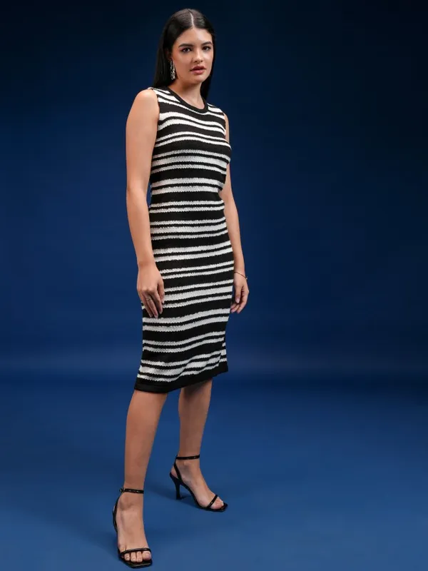 Tokyo Talkies Women Black Self Design Sheath Dress