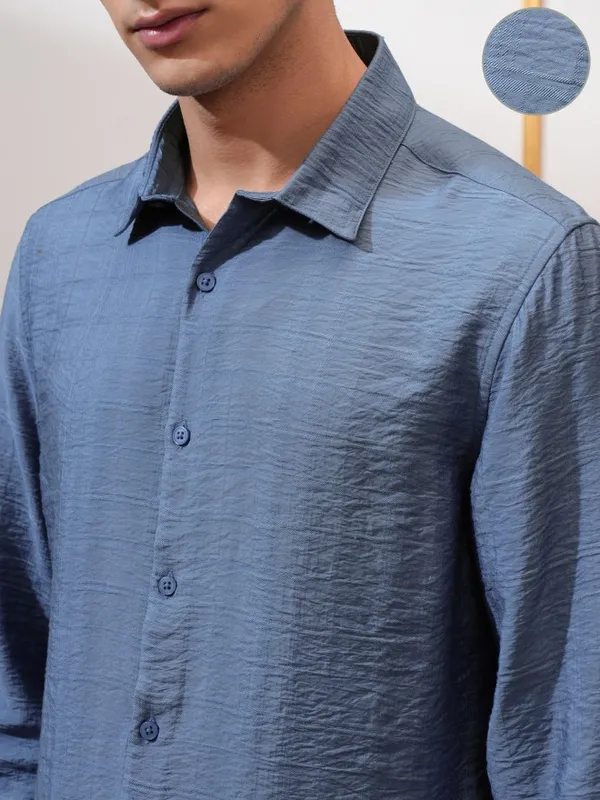 Highlander Men Blue Textured Slim Fit Casual Shirt