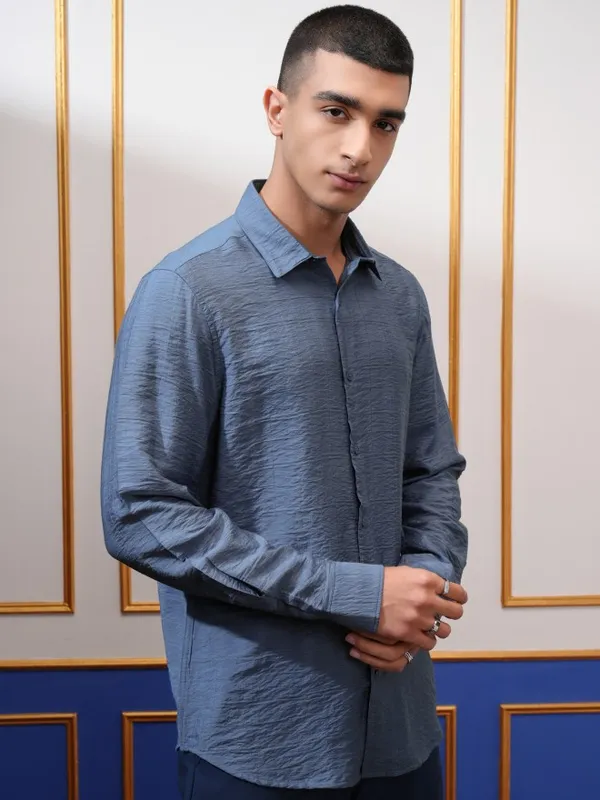 Highlander Men Blue Textured Slim Fit Casual Shirt