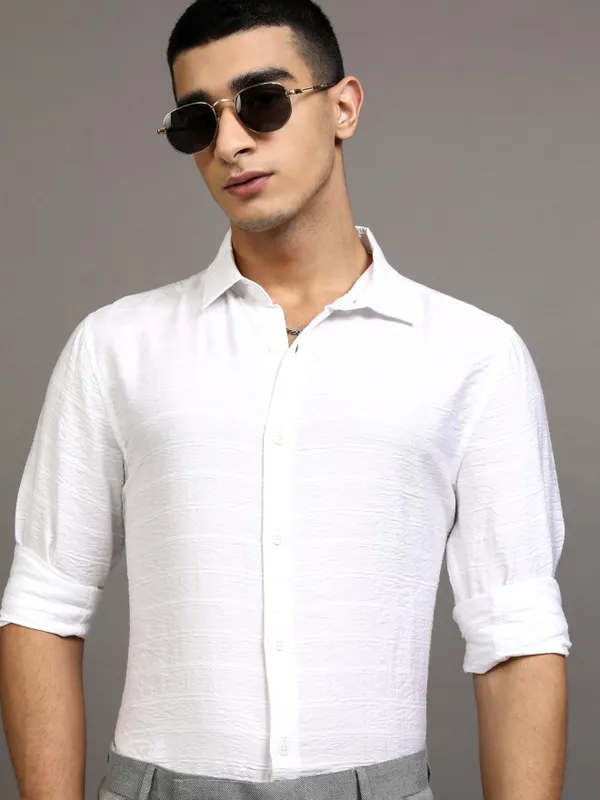 Highlander Men White Textured Regular Fit Casual Shirt