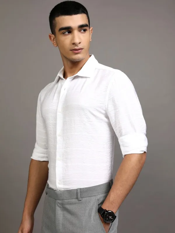 Highlander Men White Textured Regular Fit Casual Shirt