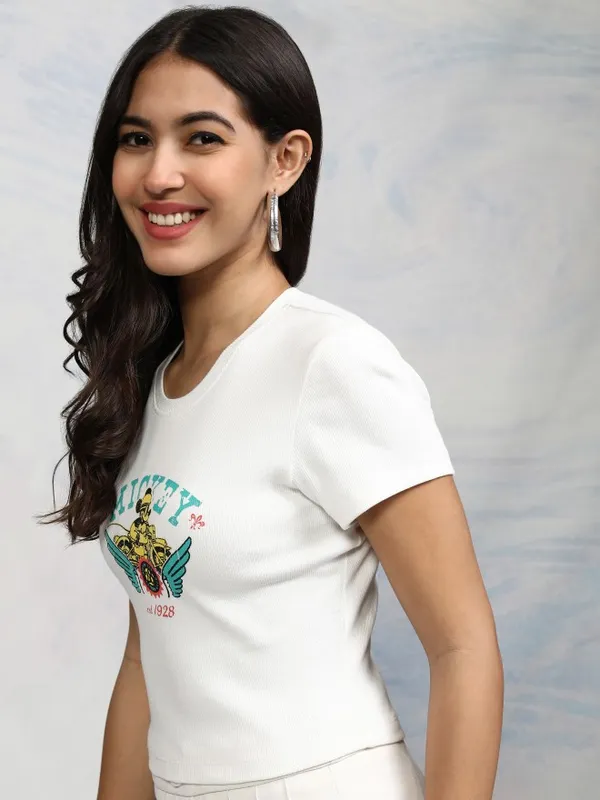 Disney By Tokyo Talkies Women White Mickey Mouse Printed Round Neck T-Shirt