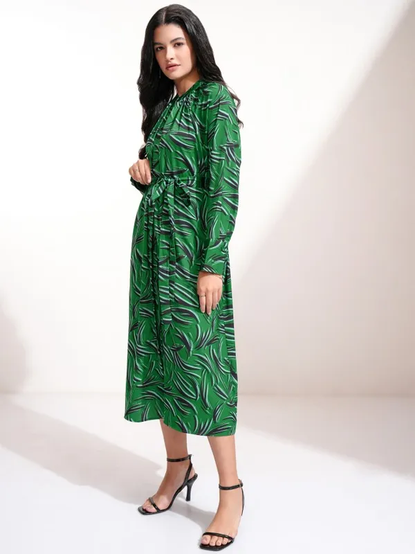 Tokyo Talkies Women Green Printed Fit And Flare Dress