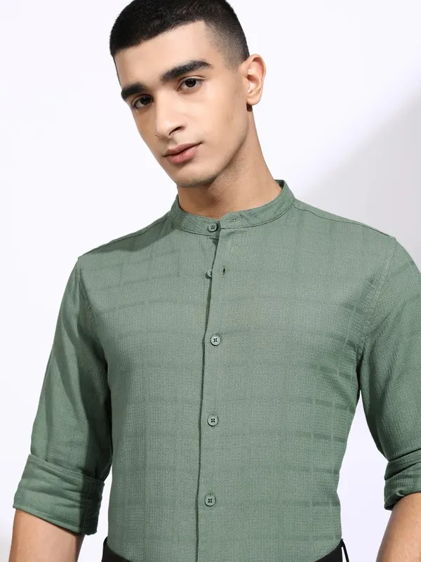Highlander Men Olive Textured Regular Fit Casual Shirt