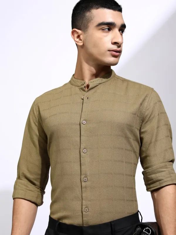 Highlander Men Khaki Textured Regular Fit Casual Shirt