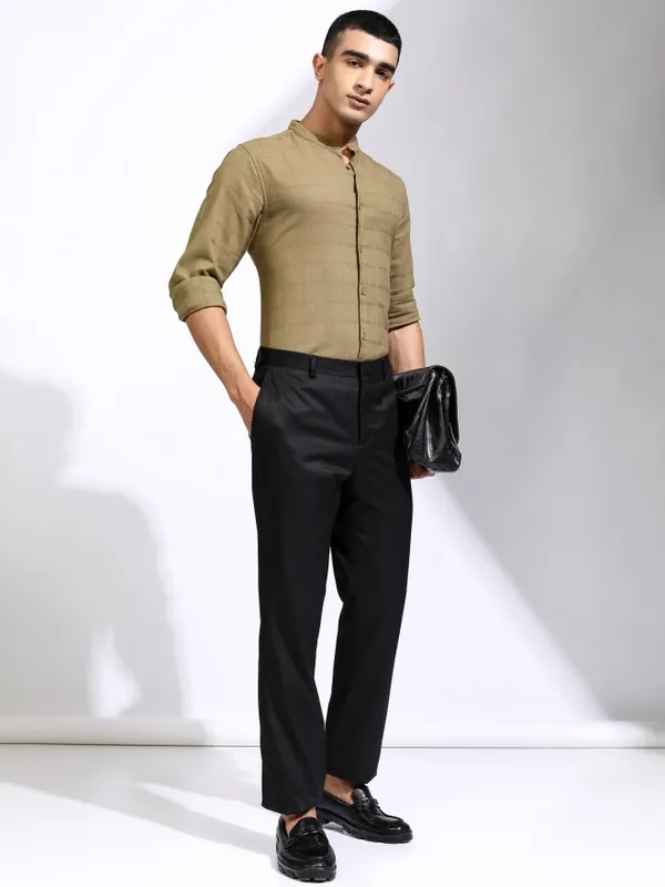Highlander Men Khaki Textured Regular Fit Casual Shirt