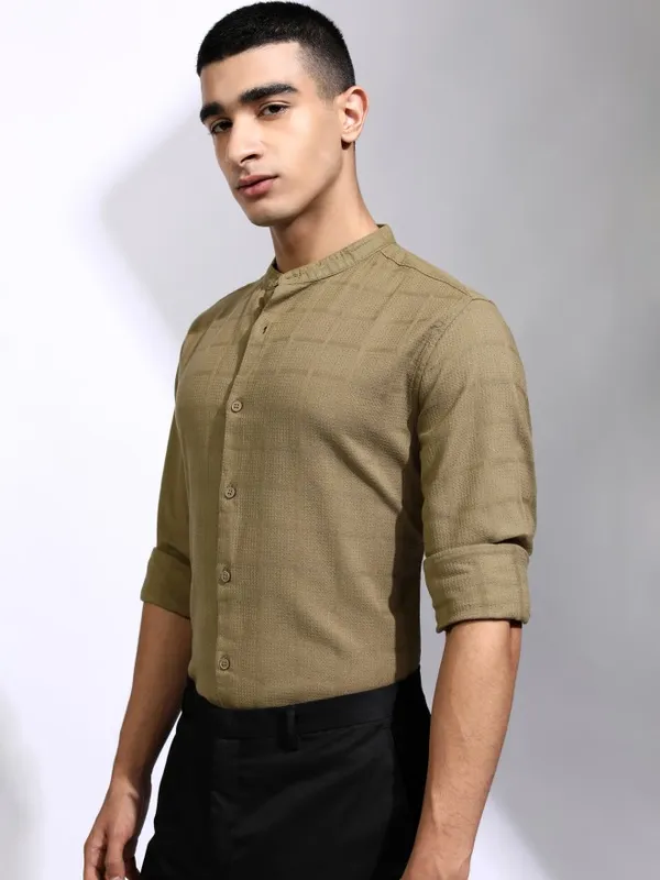 Highlander Men Khaki Textured Regular Fit Casual Shirt