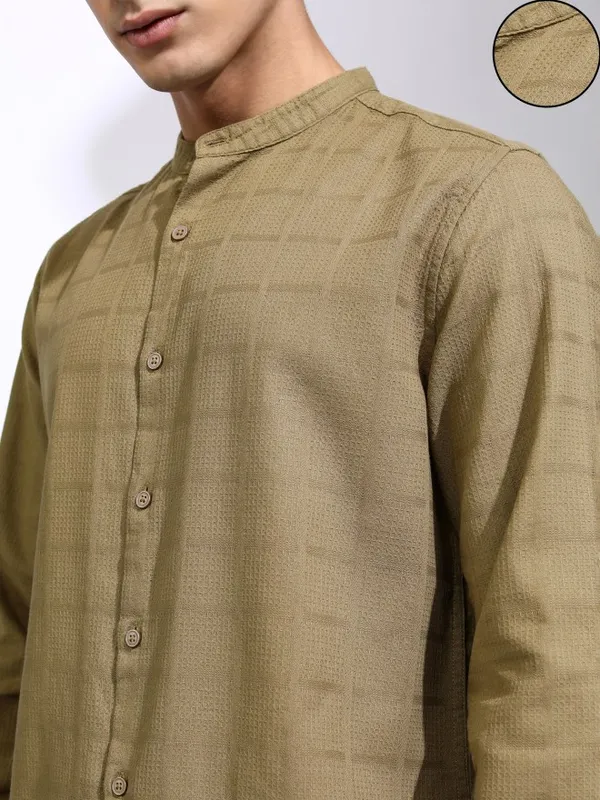 Highlander Men Khaki Textured Regular Fit Casual Shirt