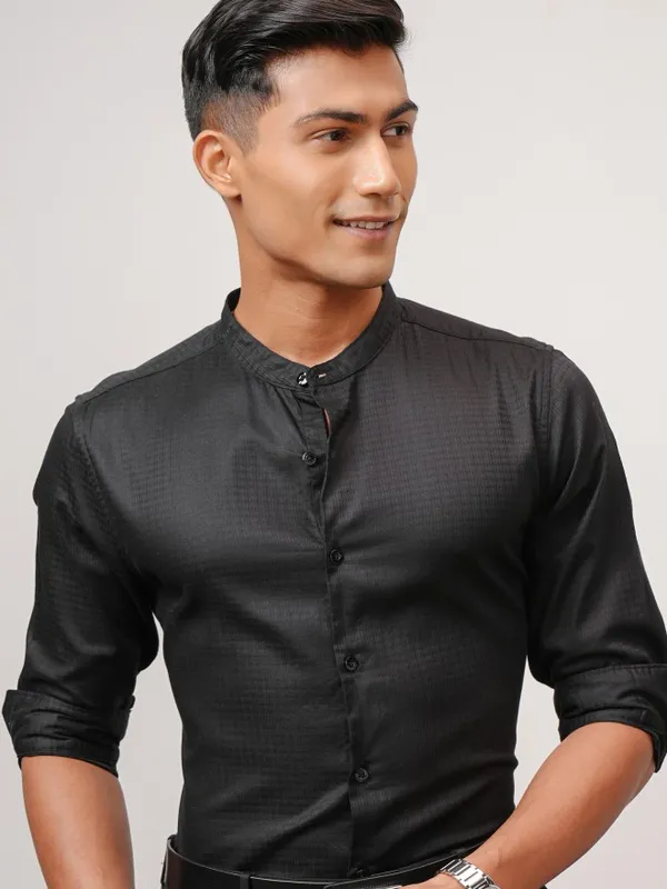 Highlander Men Black Self Design Regular Fit Casual Shirt