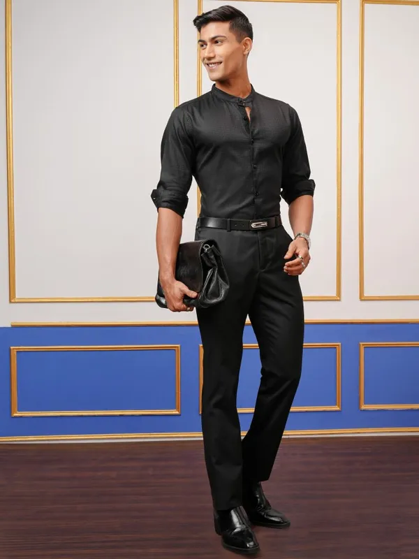 Highlander Men Black Self Design Regular Fit Casual Shirt