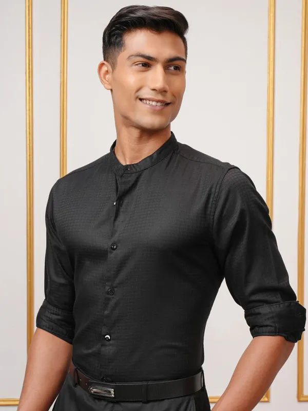Highlander Men Black Self Design Regular Fit Casual Shirt