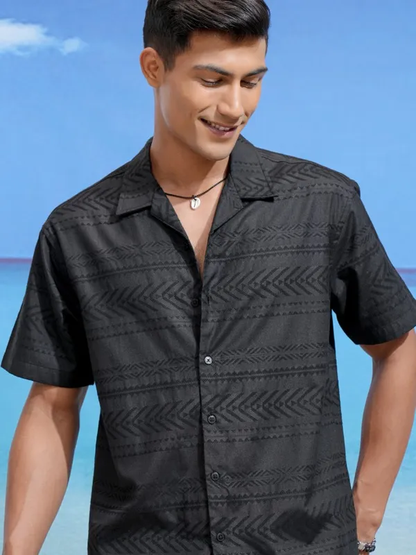 Locomotive Men Black Printed Relaxed Fit Casual Shirt