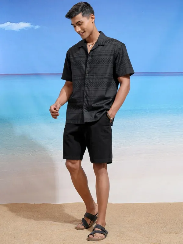 Locomotive Men Black Printed Relaxed Fit Casual Shirt