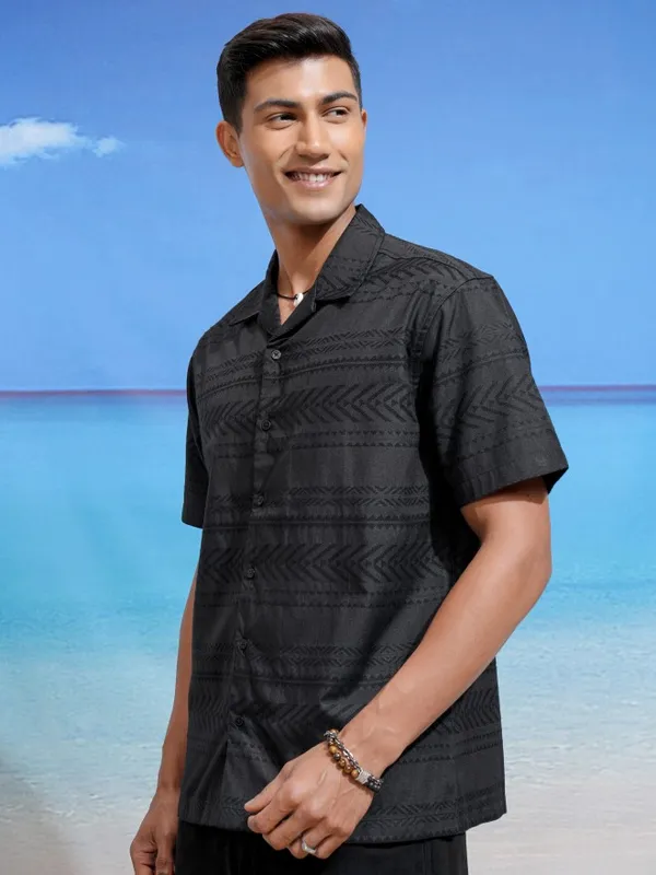 Locomotive Men Black Printed Relaxed Fit Casual Shirt