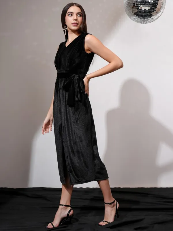 Tokyo Talkies Women Black Solid Sheath Dress