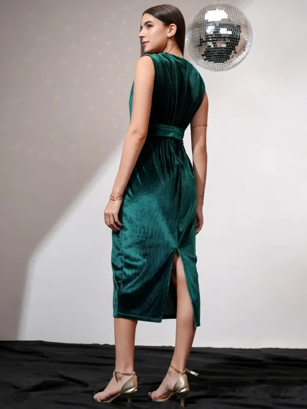 Tokyo Talkies Women Green Solid Sheath Dress