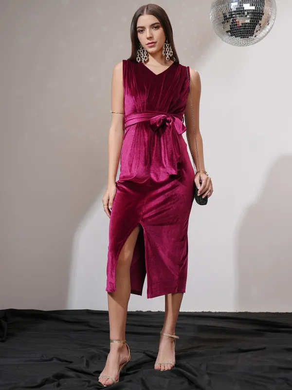 Tokyo Talkies Women Maroon Solid Sheath Dress