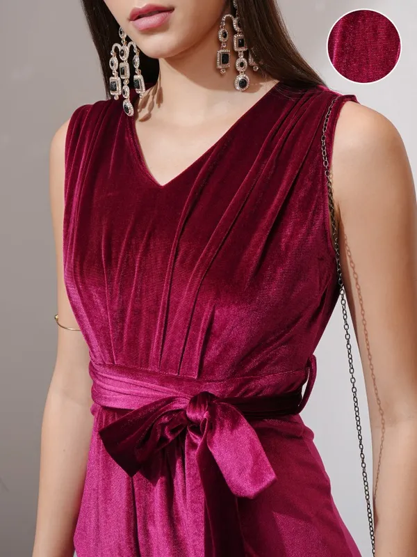 Tokyo Talkies Women Maroon Solid Sheath Dress