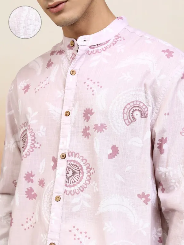 Highlander Men Pink Printed Relaxed Fit Casual Shirt